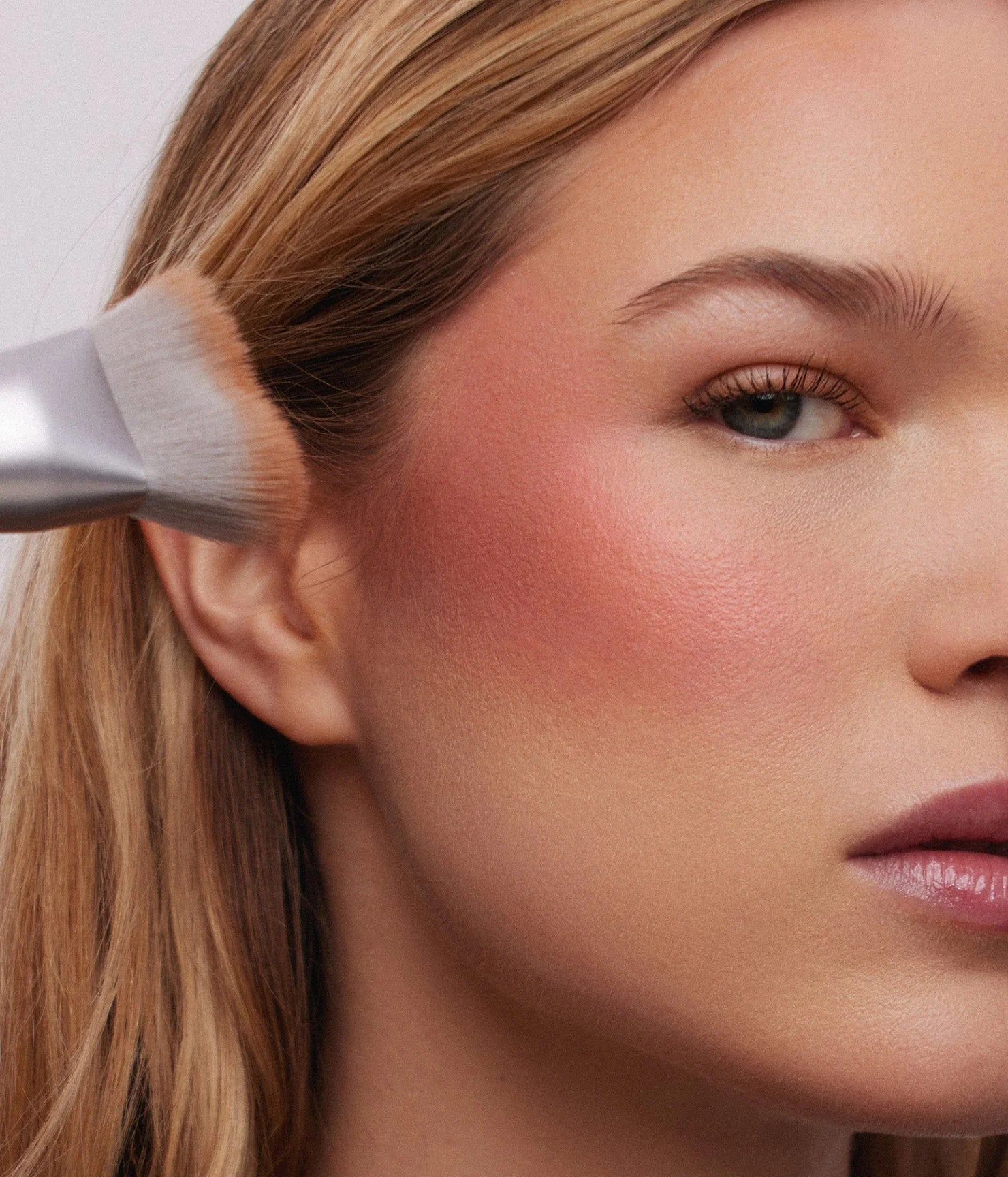 bronzer brush